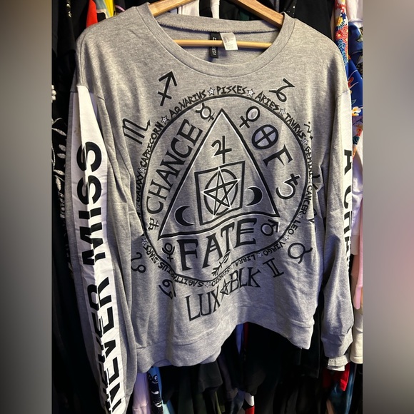 LUX BLK EXCLUSIVE Fully Hand painted Chances Fate Astrological long sleeve LRG - Picture 10 of 10